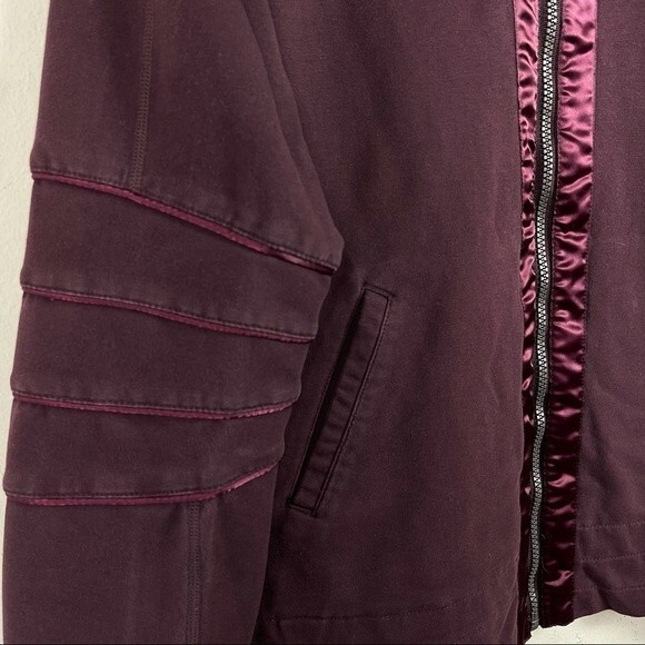 Lululemon Mogul Jacket Satin Ribbon Trim Elbows Quilted Moto Jacket Maroon 6 - Picture 15 of 16
